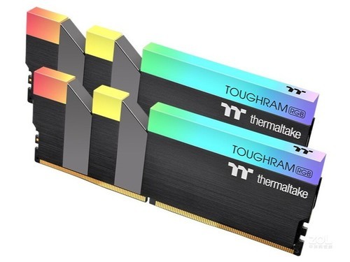 Tt 钢影 TOUGHRAM RGB 64GB（2×32GB）DDR4 3200（R009R432GX2-3200C16A） 评测文章