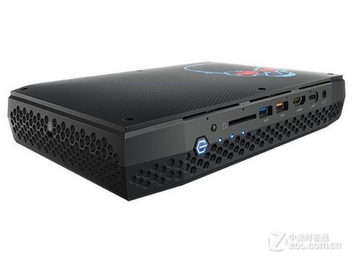 Intel NUC(NUC8i7HNK)